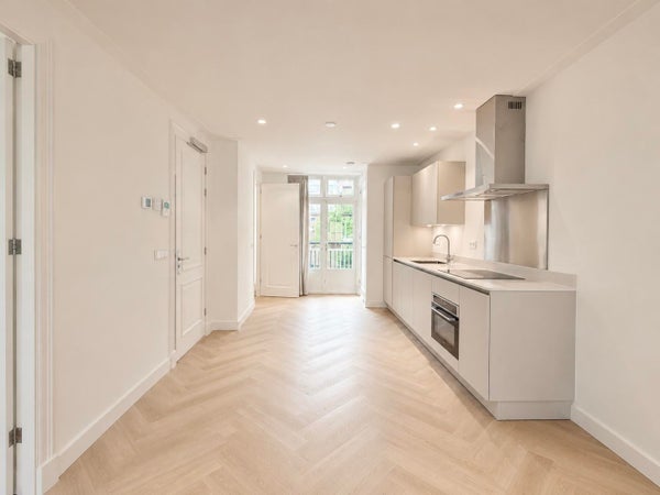 Te huur:  Amsterdam  / €2775,00 p.m. / 51,00m2