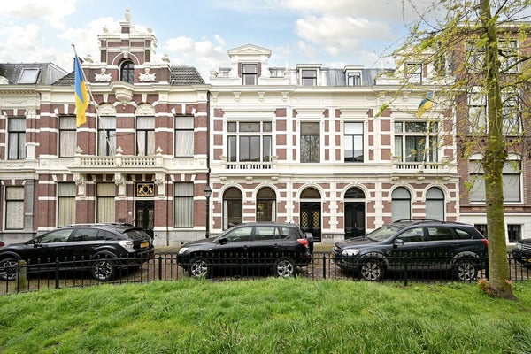 Te huur:  Den Haag  / €6000 p.m. / 331m2