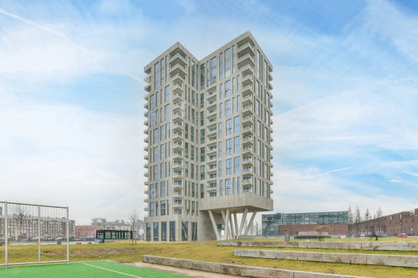Te huur:  Amsterdam  / €3300 p.m. / 130m2