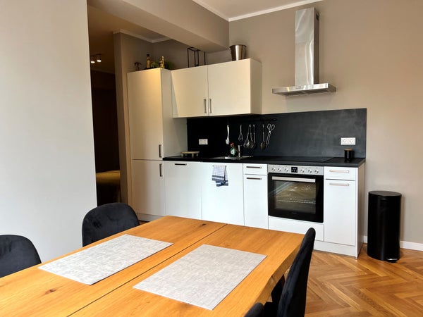 Te huur: Den Haag / €1750 p.m. / 40m2