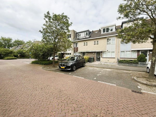 Te huur:  Amstelveen  / €2975,00 p.m. / 140,00m2