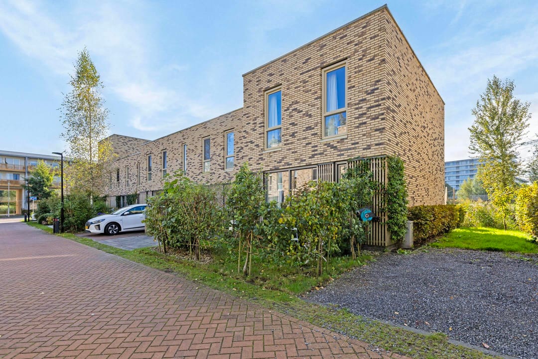 For rent: Utrecht / €3495 p.m. / 160m2