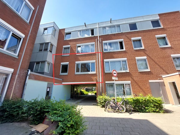 For rent: Amsterdam / €1138 p.m. / 68m2