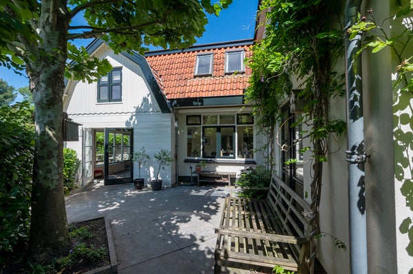 For rent:  Nieuwersluis  / €2950 p.m. / 143m2