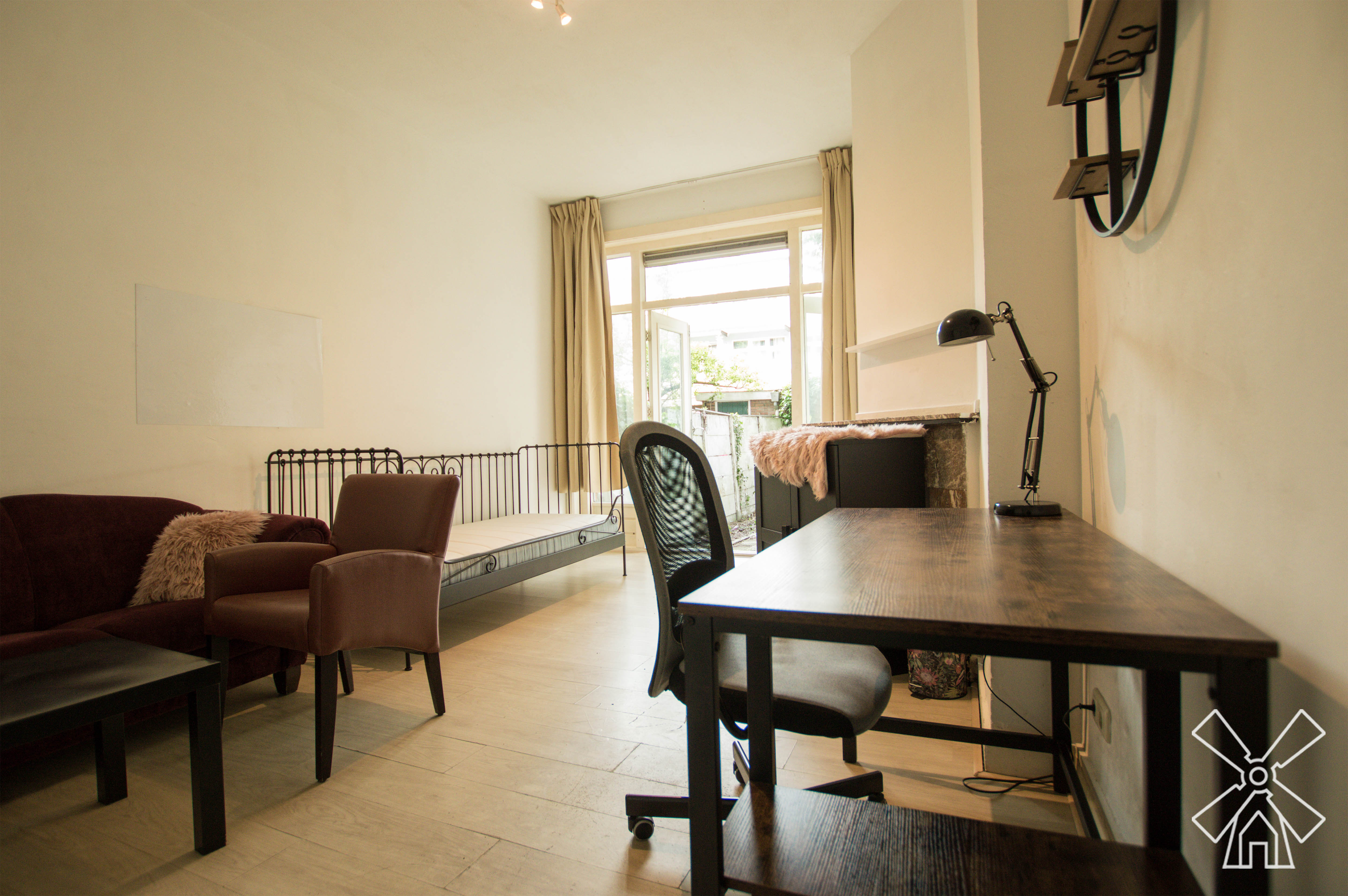 For rent: Den Haag / €1266 p.m. / 12m2