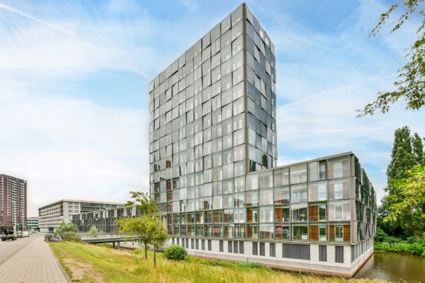 Te huur:  Amsterdam  / €2850 p.m. / 137m2