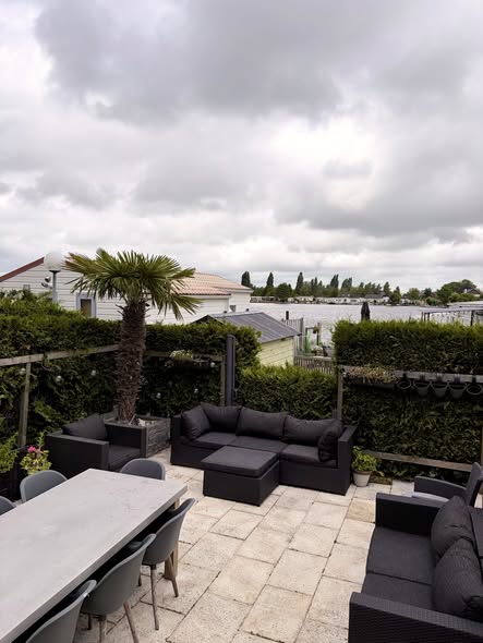 Te huur: Landsmeer / €24000,00 p.m. / 23,70m2