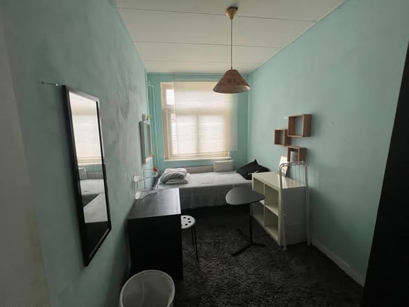 For rent: Amsterdam / €700 p.m. / 10m2