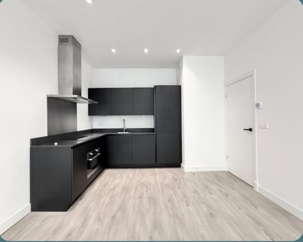 For rent: Amsterdam / €920 p.m. / 10m2