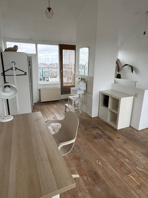 For rent: Amsterdam / €1100 p.m. / 25m2
