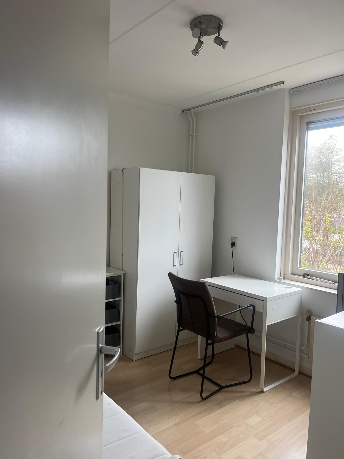 Te huur: Honselersdijk / €495,00 p.m. / 12,00m2