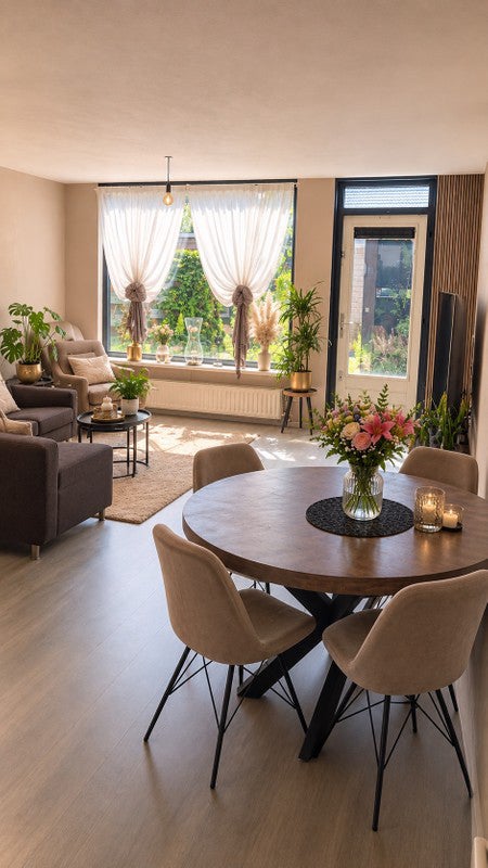 For rent: Almere / €700 p.m. / 88m2
