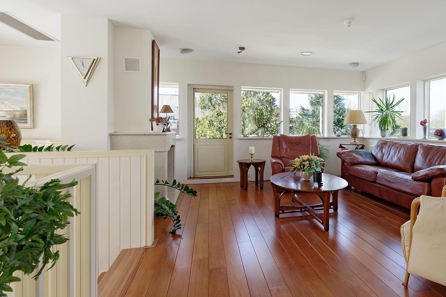 Te huur: Amstelveen / €2950,00 p.m. / 218,00m2