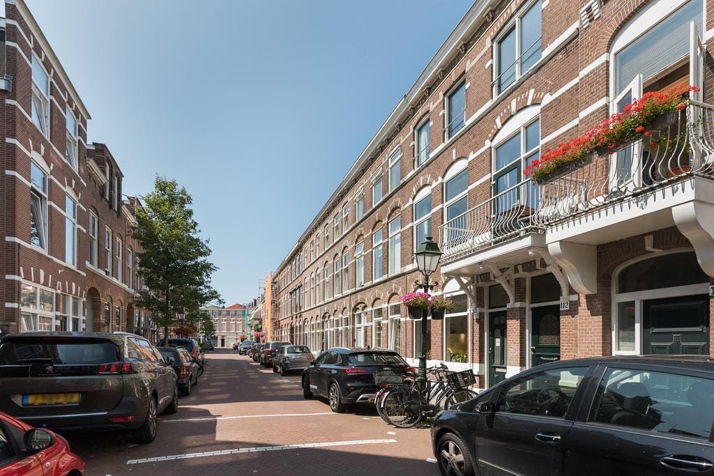 For rent: Den Haag / €3000 p.m. / 130m2