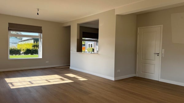 For rent: Haaren / €32503650 p.m. / 160m2