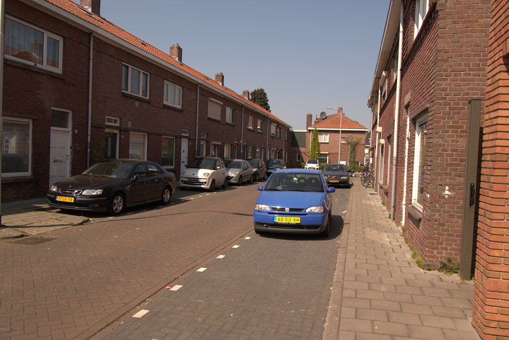 For rent: Tilburg / €2450 p.m. / 120m2