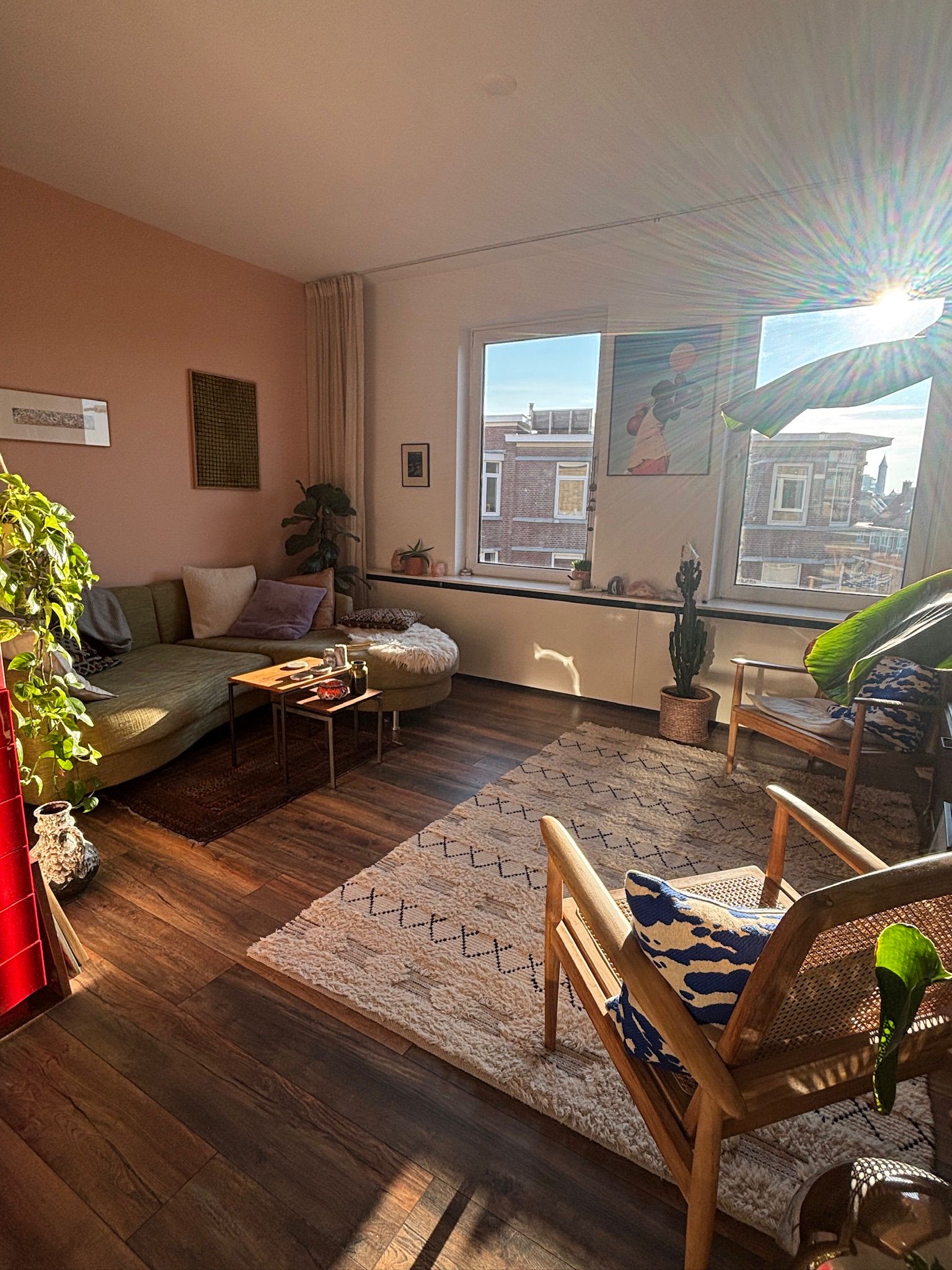 For rent: Den Haag / €2000 p.m. / 73m2