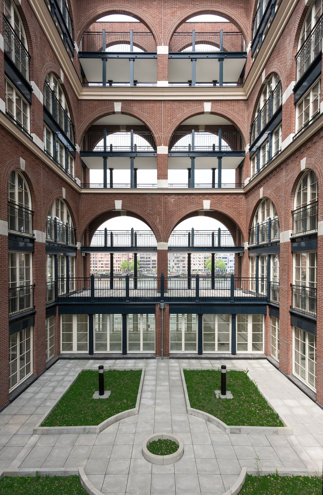 For rent: Amsterdam / €2205.00 p.m. / 98.00m2