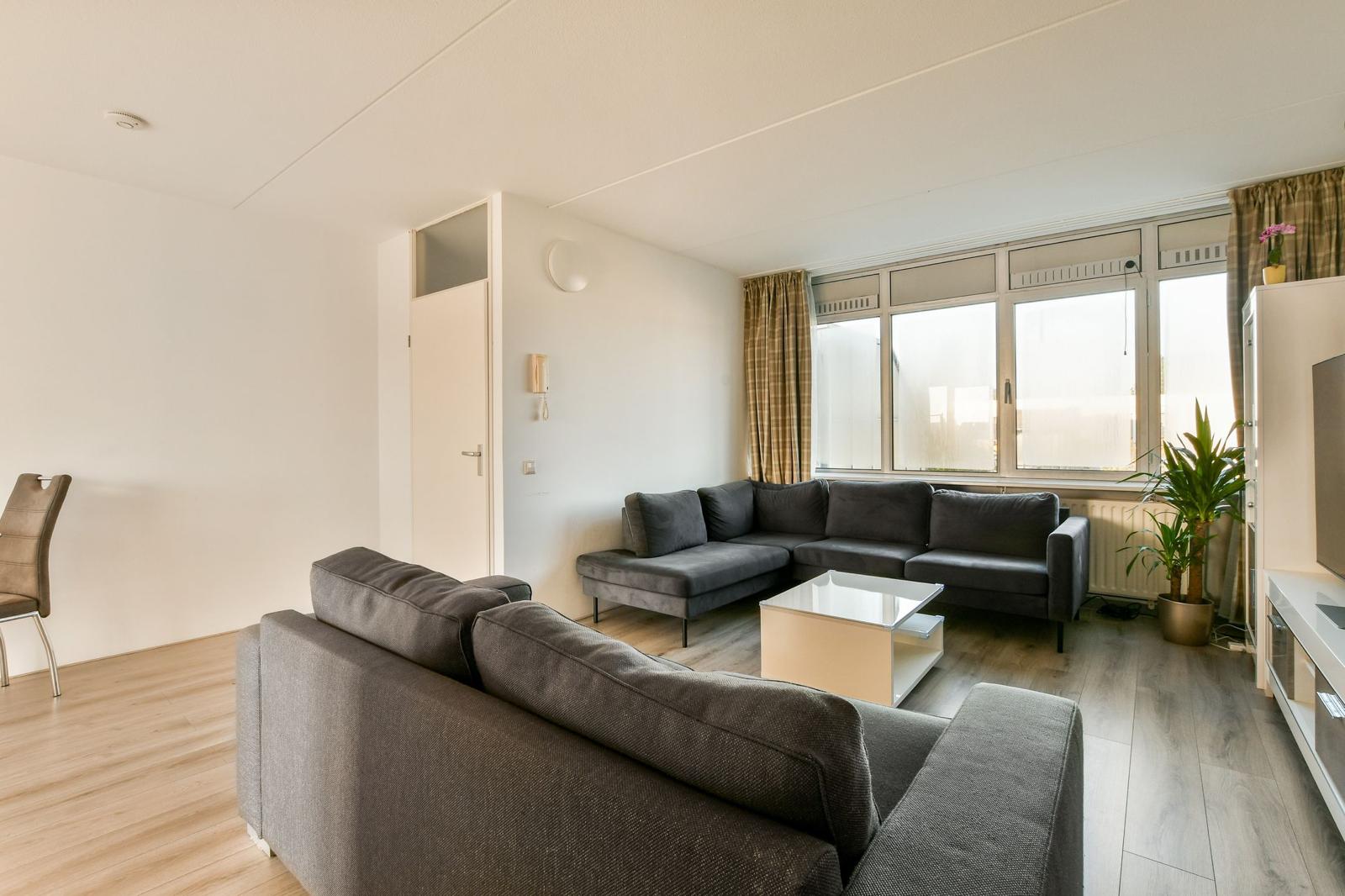 Te huur: Amsterdam / €800 p.m. / 140m2
