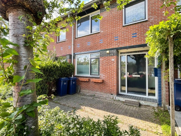 Te huur:  Almere  / €2250,00 p.m. / 129,00m2