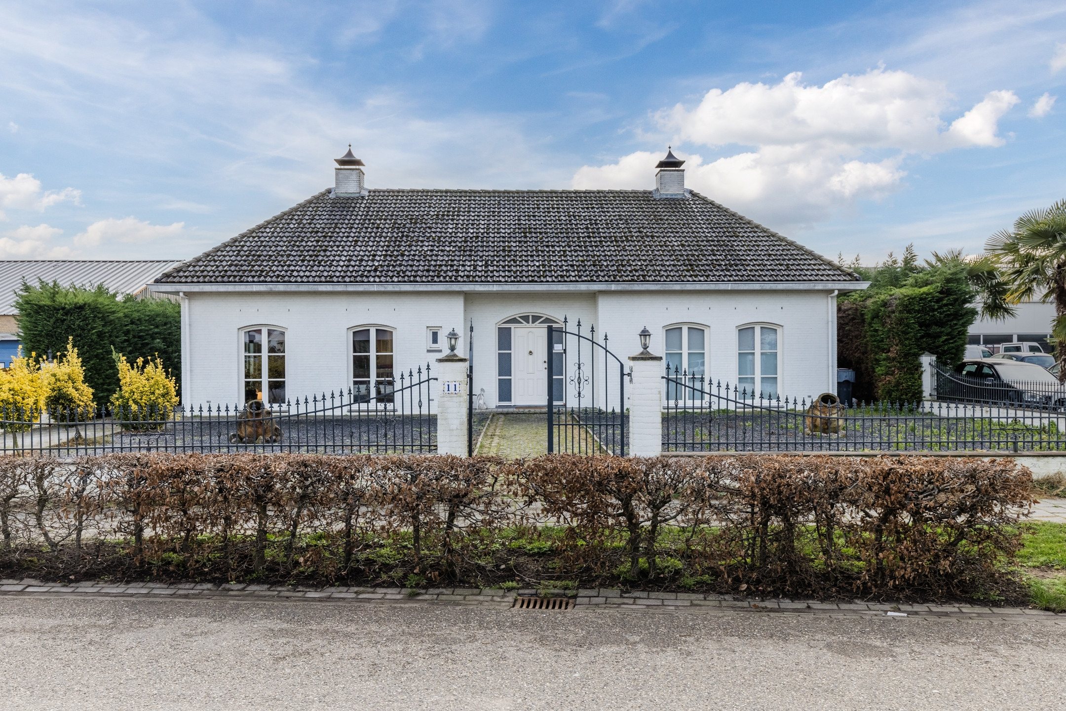 Te huur: Pey / €2500 p.m. / 223m2