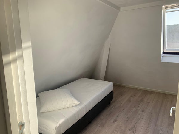 For rent: Enschede / €500595 p.m. / 10m2