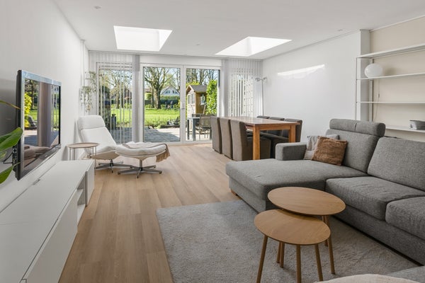 Te huur:  Uithoorn  / €2750,00 p.m. / 120,00m2