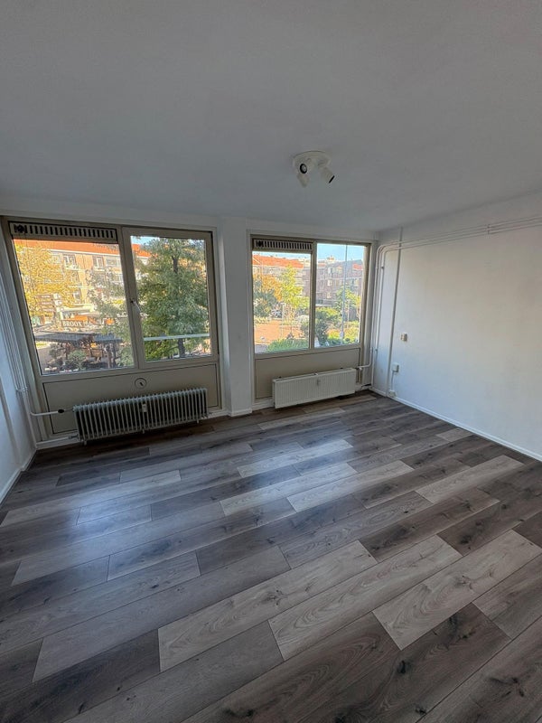 For rent:  Rotterdam  / €775925 p.m. / 48m2