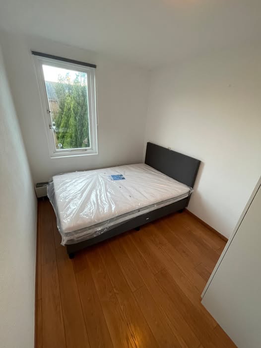 Te huur: Amsterdam / €75 p.m. / 12m2