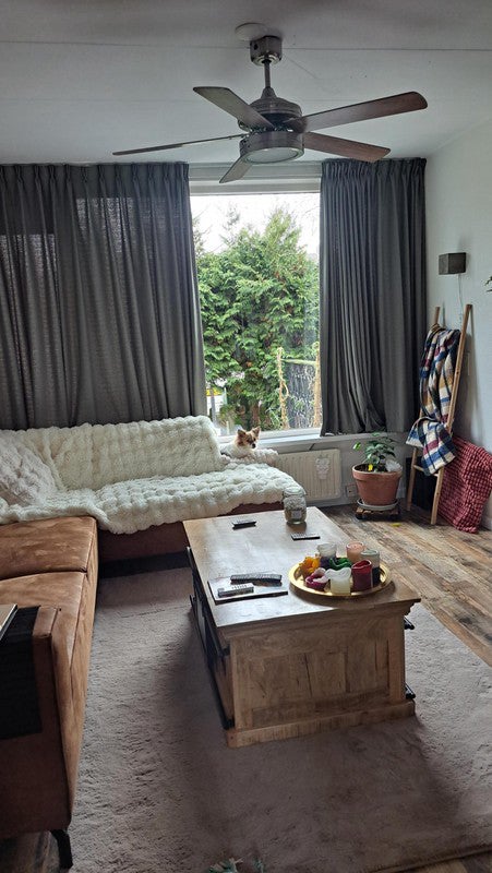 For rent: Hoogvliet Rotterdam / €813.00 p.m. / 200.00m2