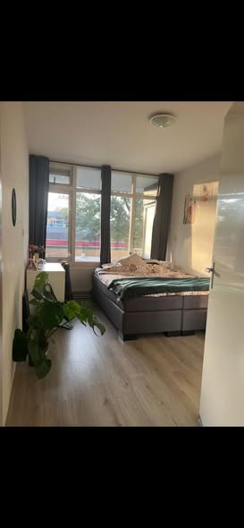 For rent: Amsterdam / €800.00 p.m. / 12.00m2