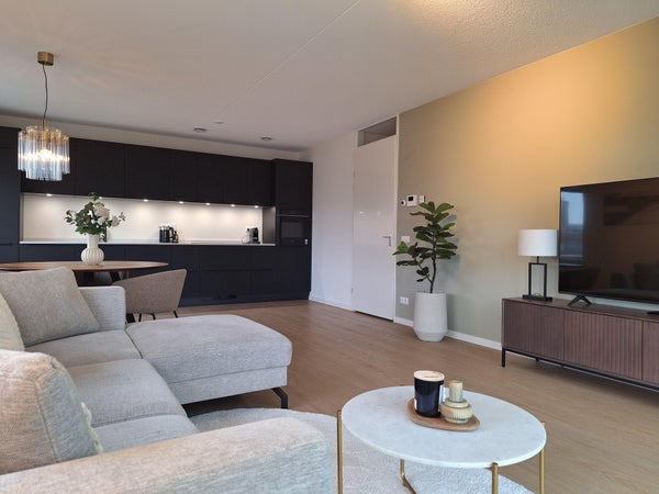 For rent: Rotterdam / €25452695 p.m. / 100m2