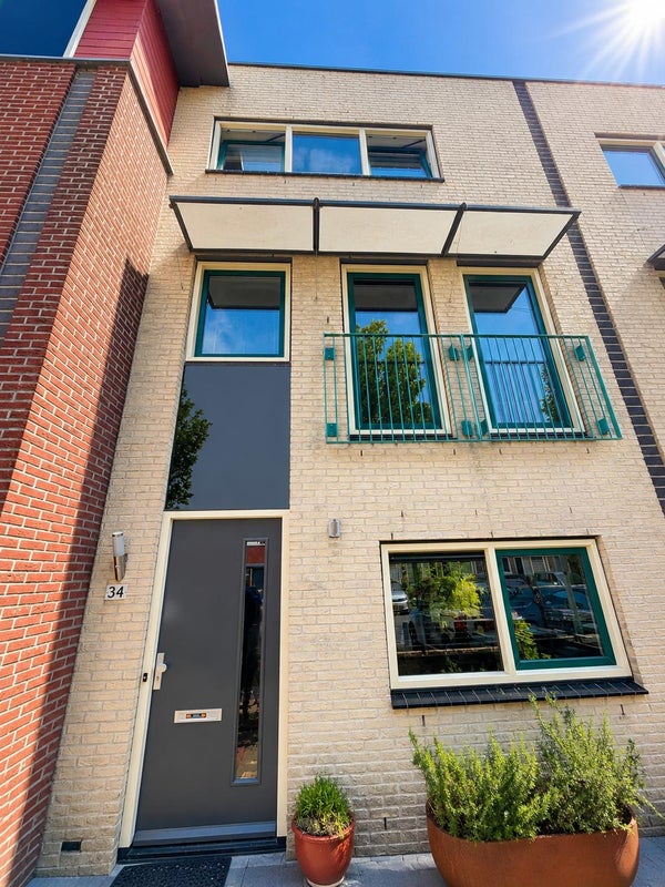 For rent: Nieuw-Vennep / €1475.00 p.m. / 150.00m2