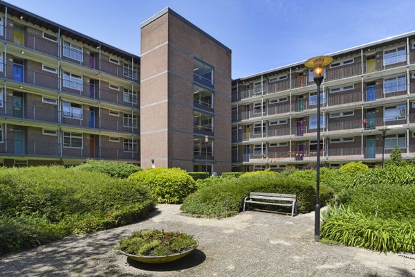 Te huur:  Amsterdam  / €888,00 p.m. / 43,00m2