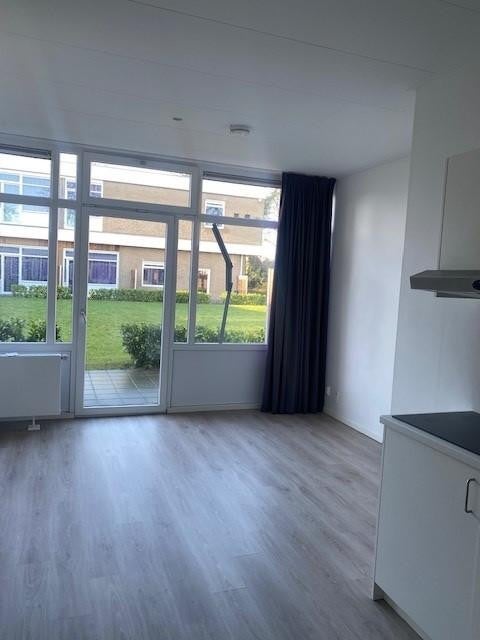 Te huur: Emmen / €815975 p.m. / 25m2