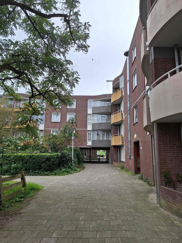 For rent: Amsterdam / €1042 p.m. / 71m2