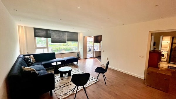 For rent:  Den Haag  / €2495 p.m. / 101m2