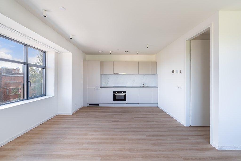 For rent: Den Haag / €1995 p.m. / 64m2