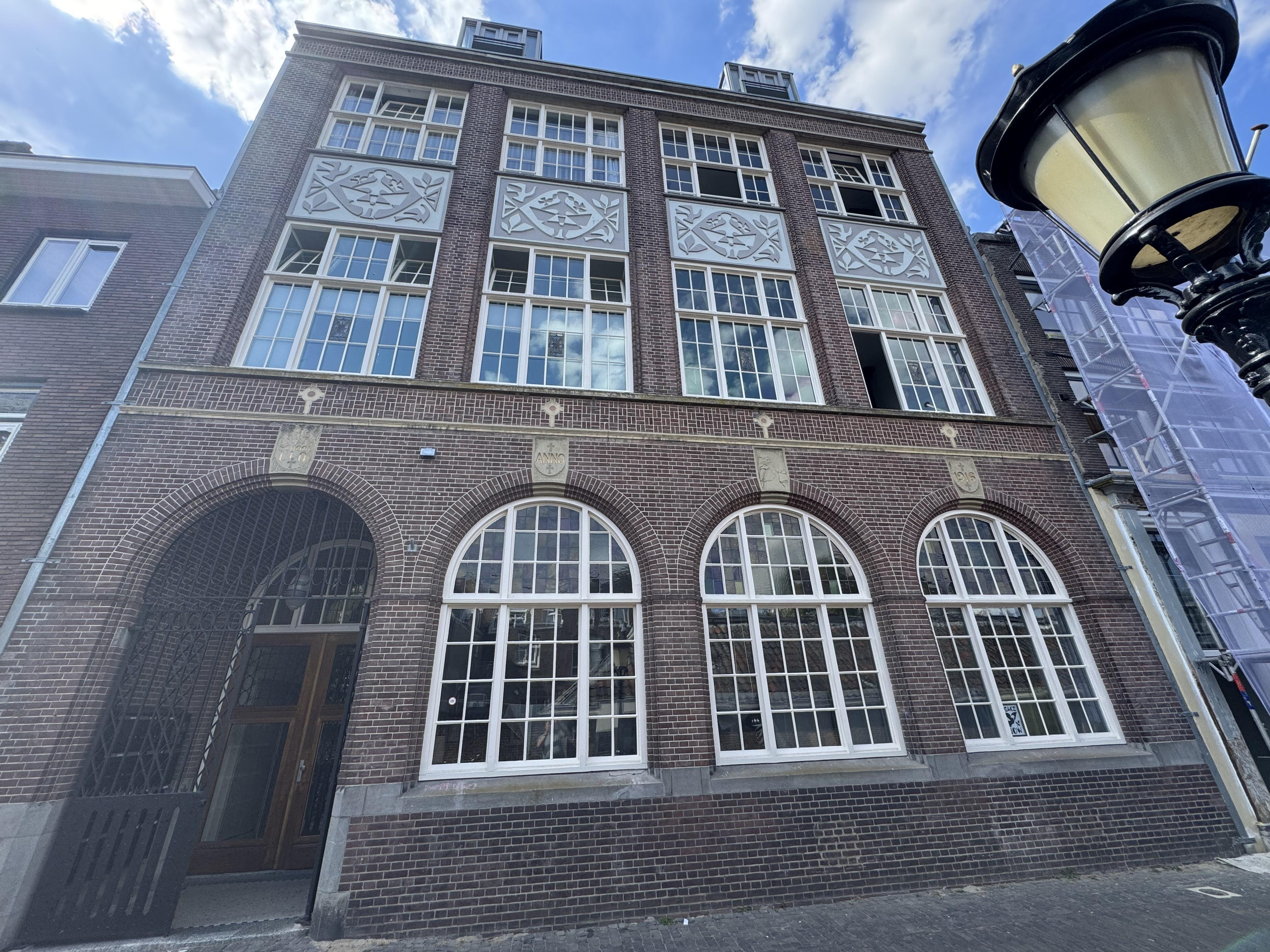 For rent: Utrecht / €2895 p.m. / 99m2