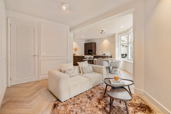 Te huur:  Amsterdam  / €2975,00 p.m. / 61,00m2