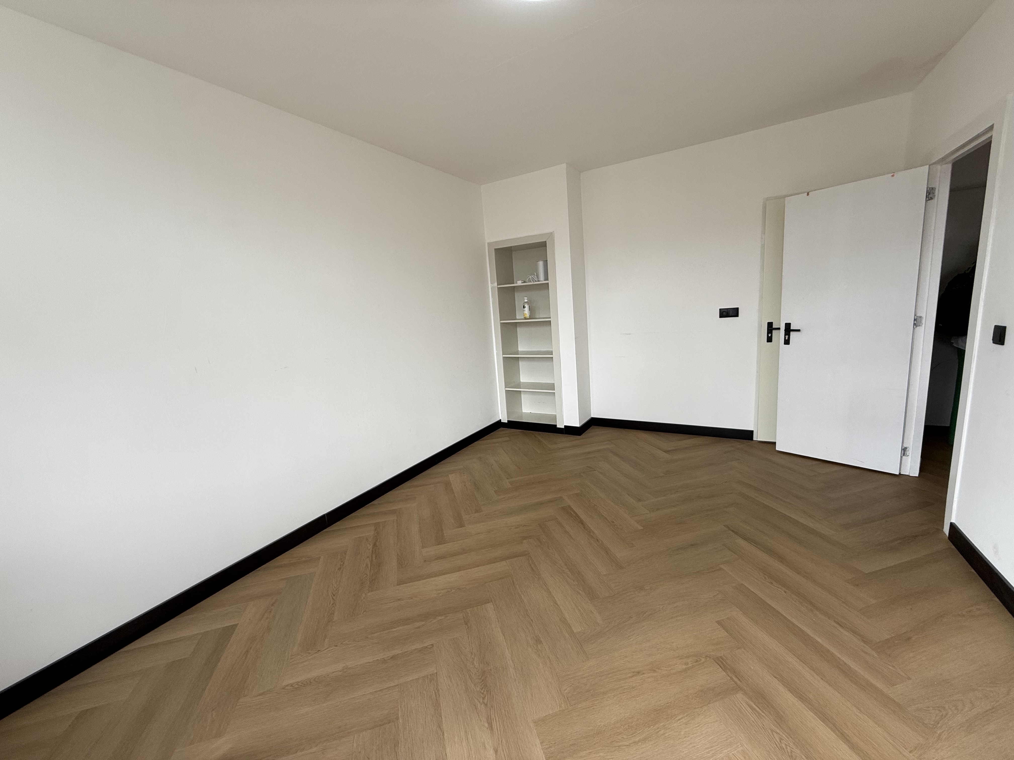Te huur: Rotterdam / €1500 p.m. / 25m2