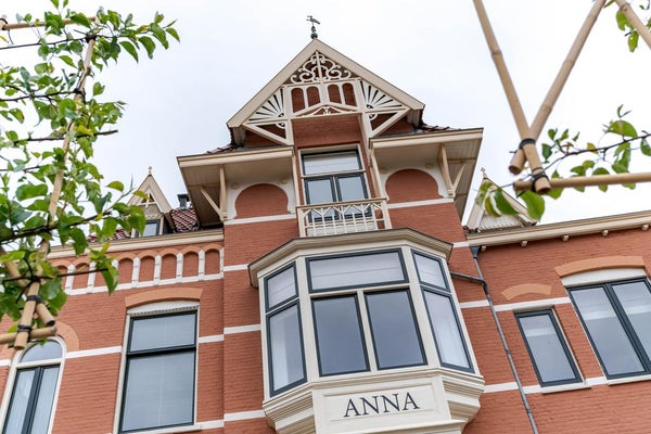 For rent:  Den Haag  / €4600 p.m. / 162m2