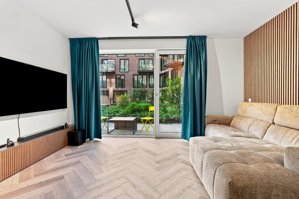 For rent:  Hoofddorp  / €2300 p.m. / 50m2
