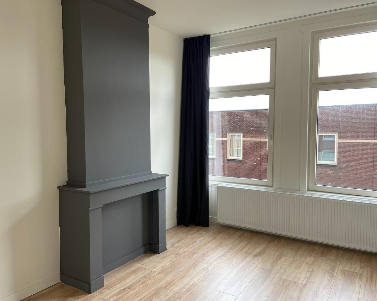 For rent: Den Haag / €800.00 p.m. / 18.00m2