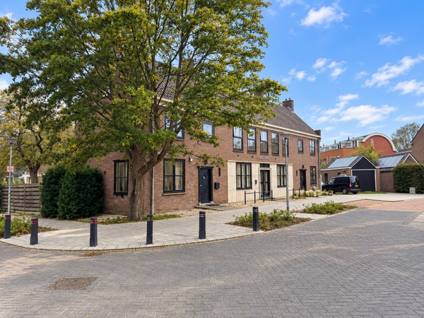 For rent: Spijkenisse / €2595 p.m. / 122m2