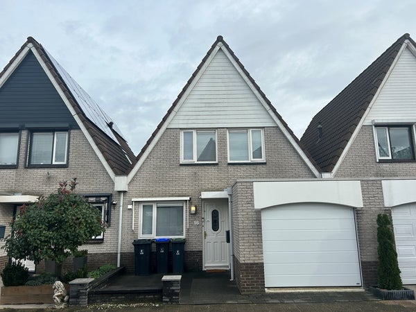 For rent: Hellevoetsluis / €3495.00 p.m. / 113.00m2