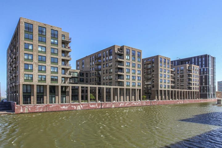 For rent: Amsterdam / €1605 p.m. / 73m2