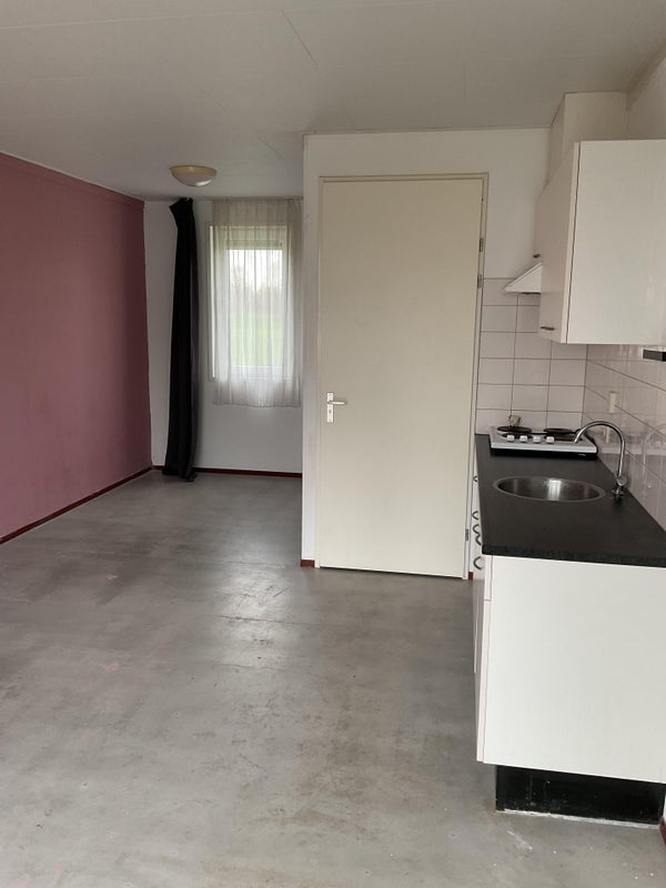 For rent: Rosmalen / €300 p.m. / 28m2