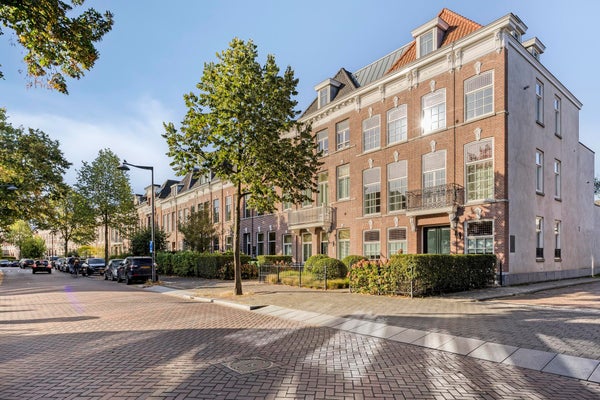 For rent: Breda / €2950 p.m. / 149m2