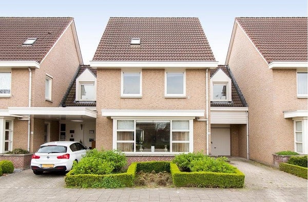 Te huur: Veldhoven / €27402750,00 p.m. / 197,00m2
